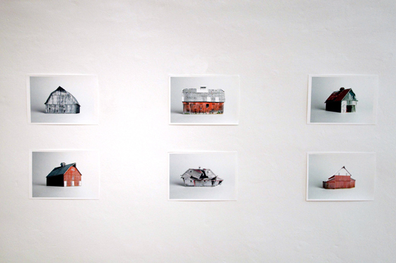 Ofra Lapid - Broken Houses - Modelli in scala di edifici in rovina