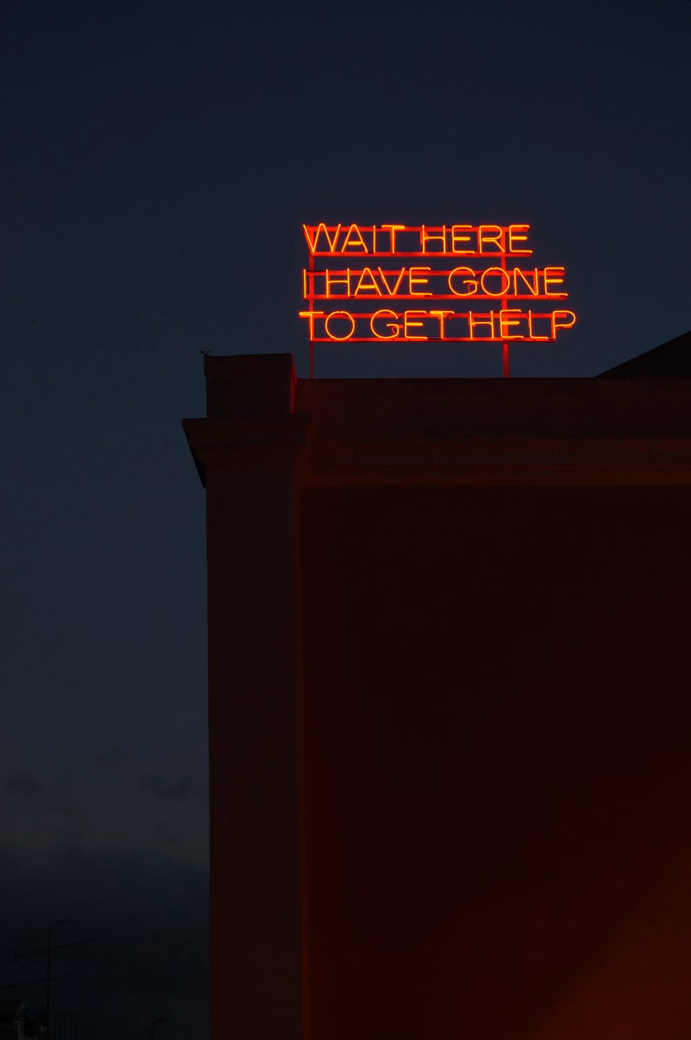 Tim Etchells - Text sculpture e neon signs | Collater.al