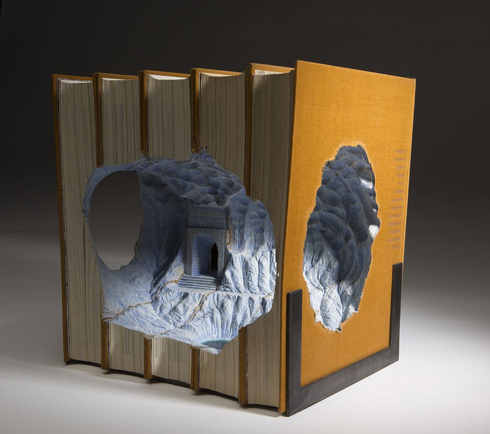 Book Sculptures, i libri trasformati in paesaggi da Guy Laramée | Collater.al