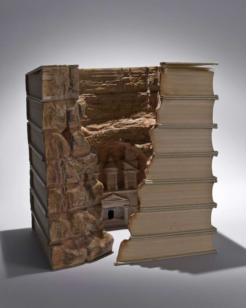 Book Sculptures, i libri trasformati in paesaggi da Guy Laramée | Collater.al