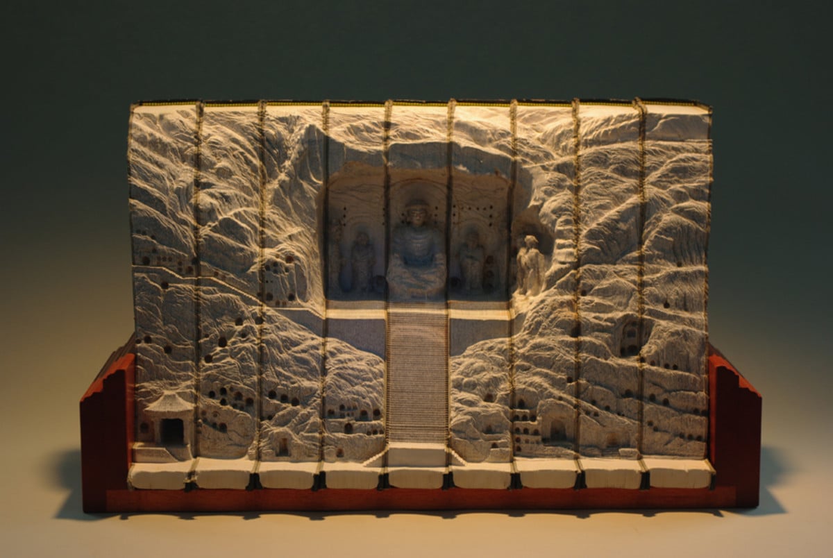 Book Sculptures, i libri trasformati in paesaggi da Guy Laramée | Collater.al