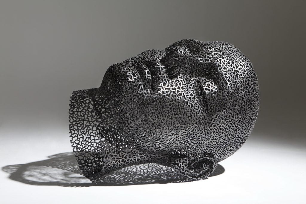 Seo Young Deok - Chain Sculptures | Collater.al