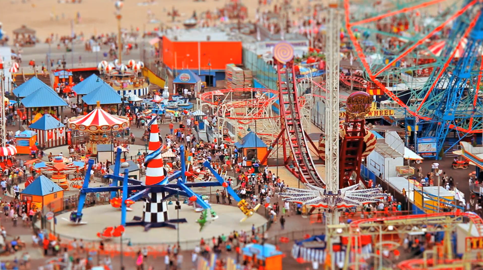 New York Park - NY trasformata in luna park da Fernando Livschitz | Collater.al evd