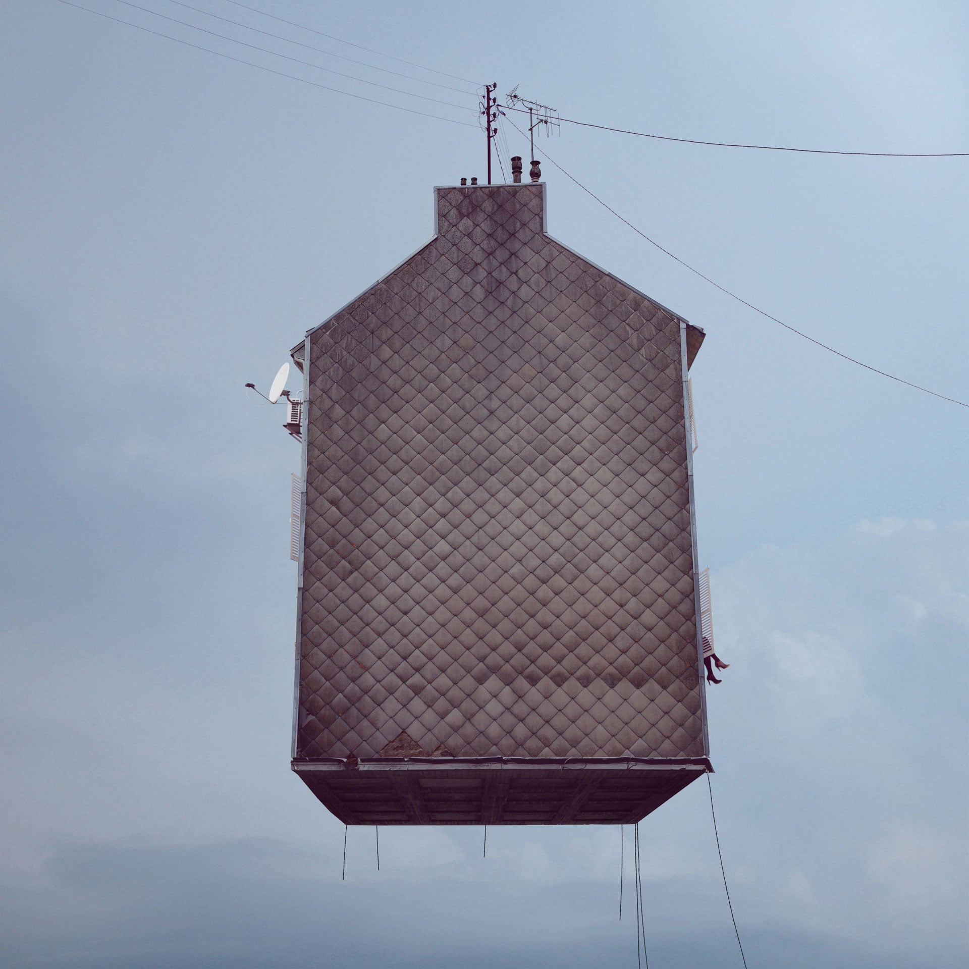 Flying Houses, le case volanti di Laurent Chehere | Collater.al