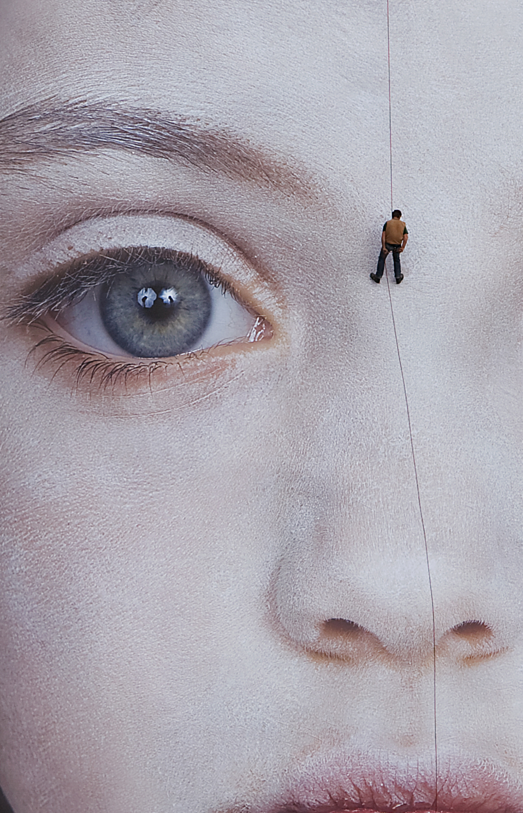 I bambini ritratti dal pittore Gottfried Helnwein | Collater.al