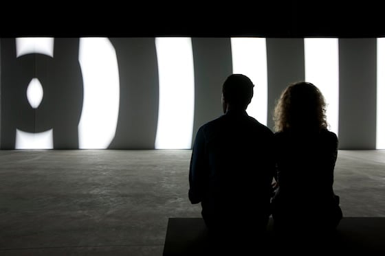 Carsten Nicolai - Unidisplay - Uninstallazione audiovisiva lunga 40 metri Carsten Nicolai - Unidisplay - Uninstallazione audiovisiva lunga 40 metri