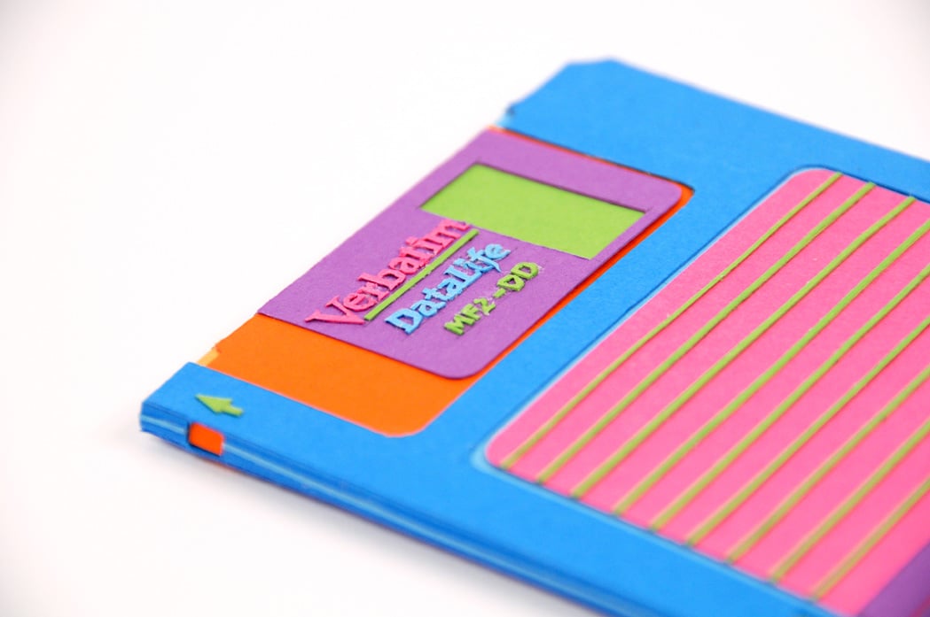 Back to Basics, le tecnologie anni '80 in paper art di Zim & Zou | Collater.al