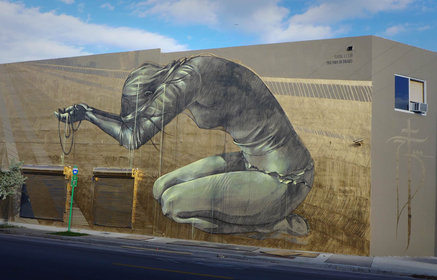 Le opere della street artist sudafricana Faith47 | Collater.al