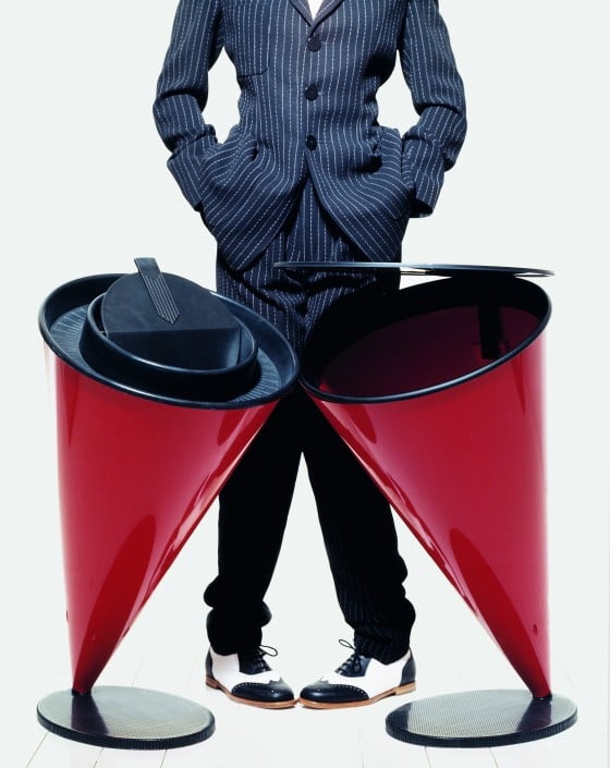 Kartell goes Taschen - The culture of plastics