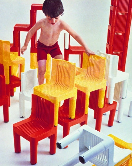 Kartell goes Taschen - The culture of plastics