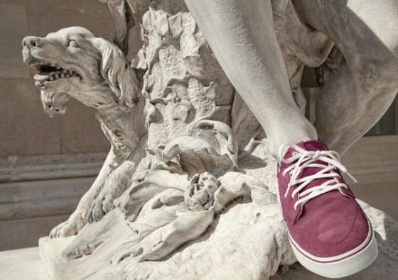 Lèo Caillard e Alexis Persani - Hipster in Stone - Sculture classiche con abbigliamento hipster
