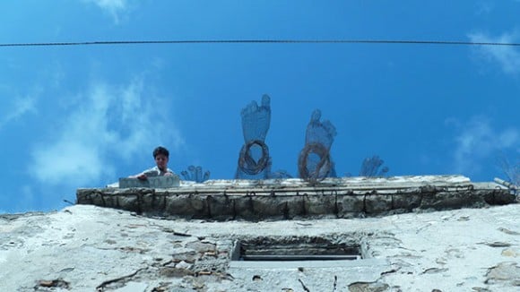 light, camera, action! - Edoardo Tresoldi - Met Wire Sculptures | Collater.al