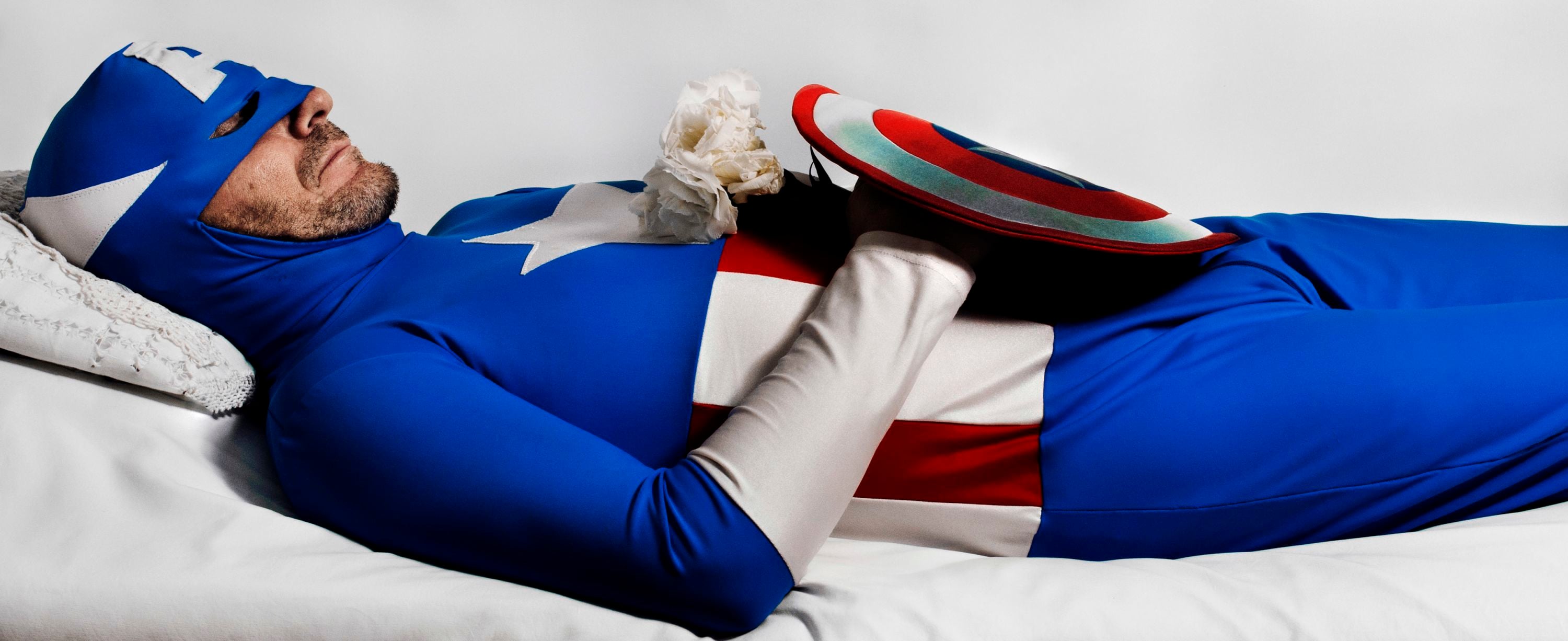 Not about death, gli eroi defunti di Romina Ressia