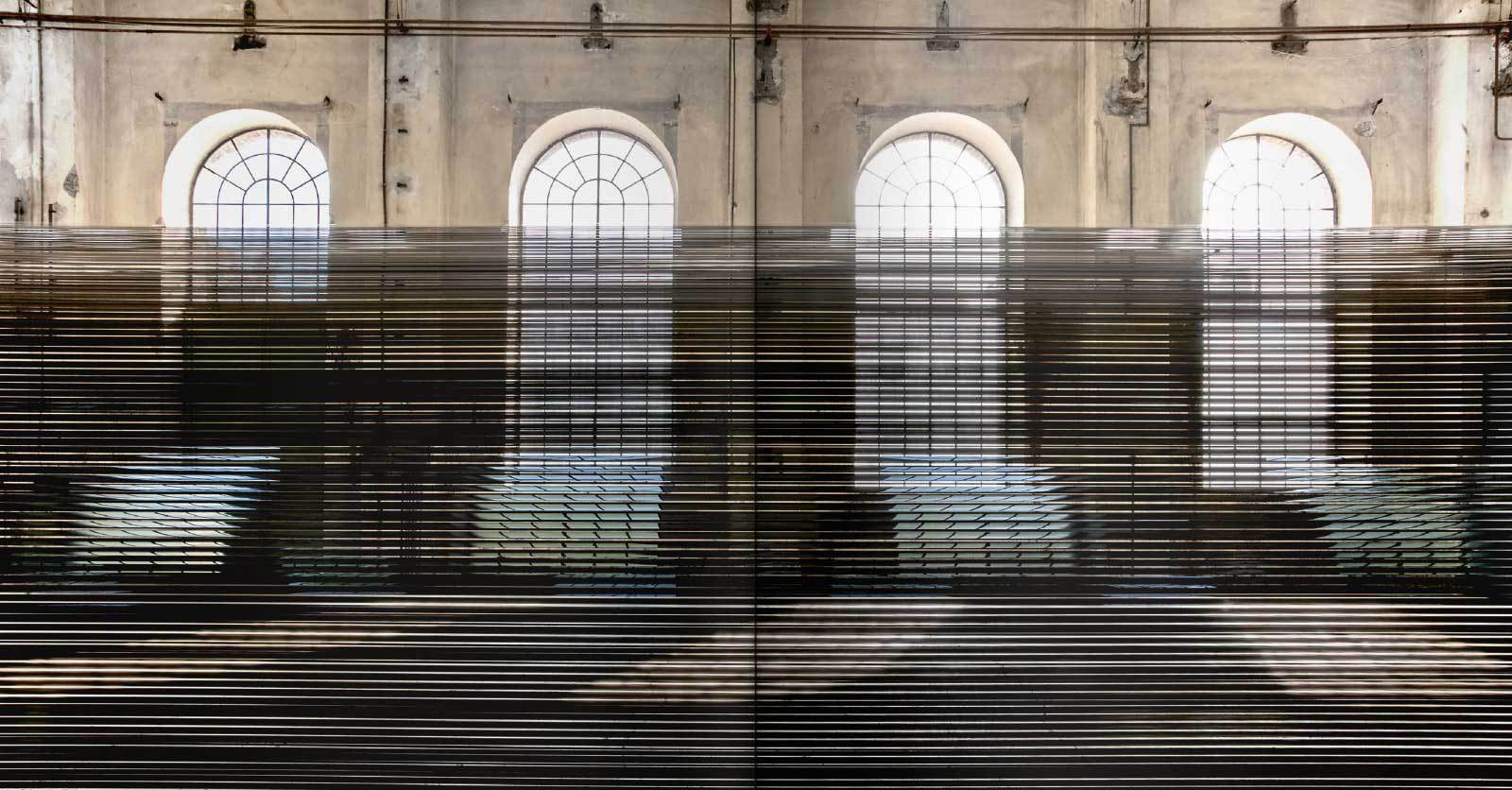 Tube, l'installazione in VHS di Zilvinas Kempinas | Collater.al