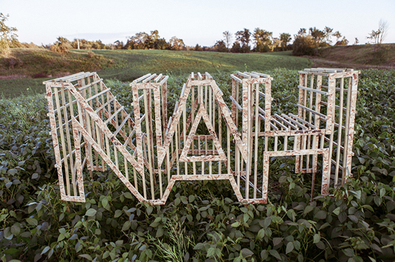 Le Installazioni Tipografiche di Trevor Wheatley | Collater.al