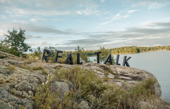 Le Installazioni Tipografiche di Trevor Wheatley | Collater.al