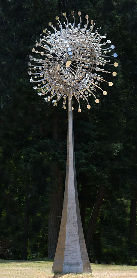 Le sculture cinetiche di Anthony Howe | Collater.al
