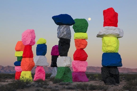 Seven Magic Mountains - Le sette montagne magiche del Nevada | Collater.al