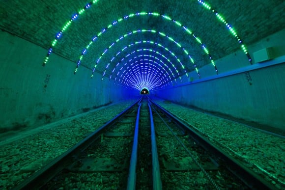 Le installazioni al neon di Angus Muir Design | Collater.al
