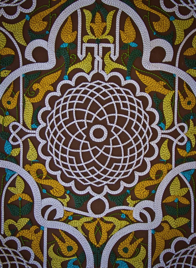 Gli intricati mosaici di carta di Gunjan Aylawadi | Collater.al