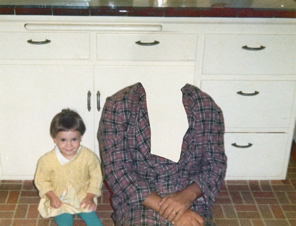 Dads - L'assenza paterna nelle foto manipolate di Camille Léveque | Collater.al
