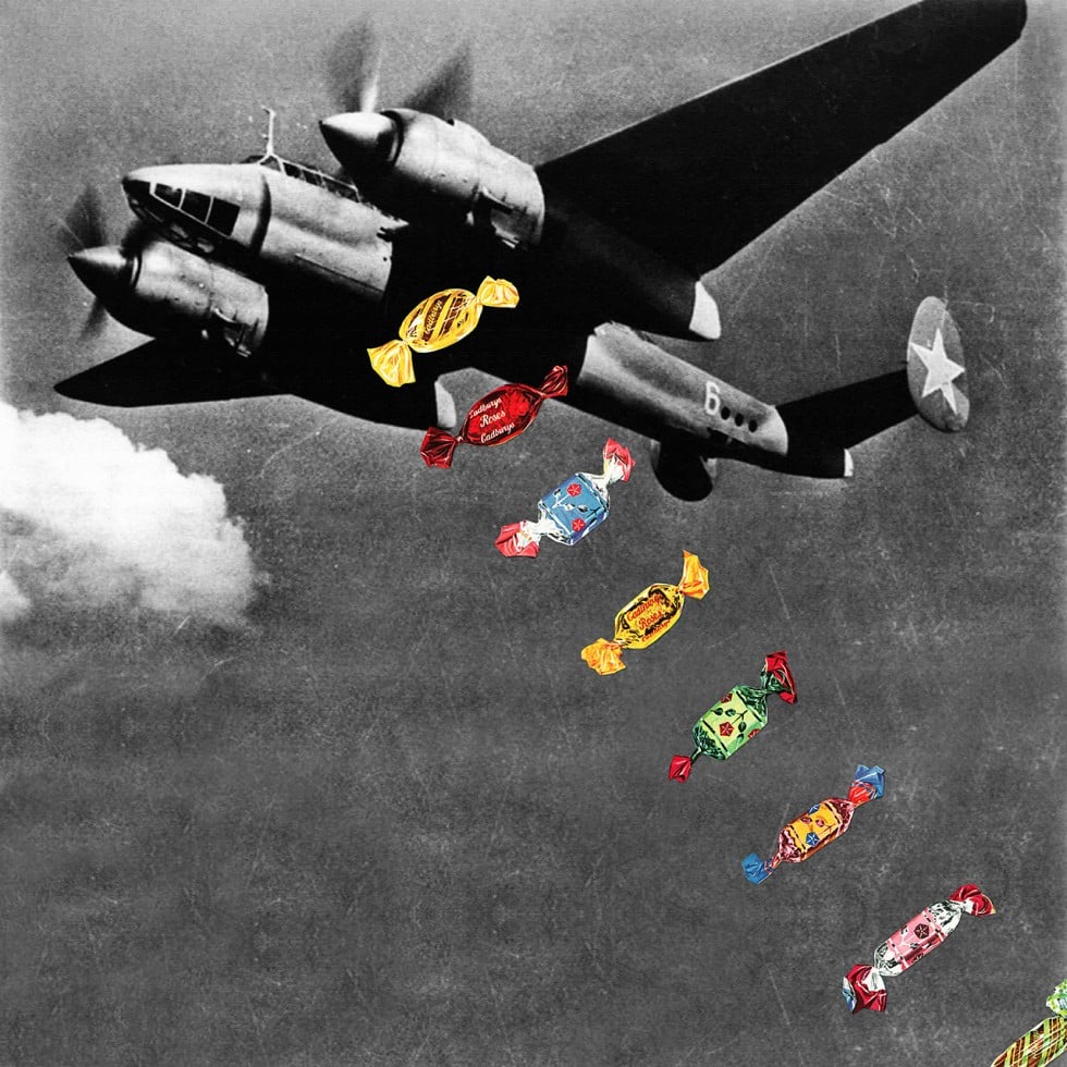 I collage onirici di Eugenia Loli | Collater.al
