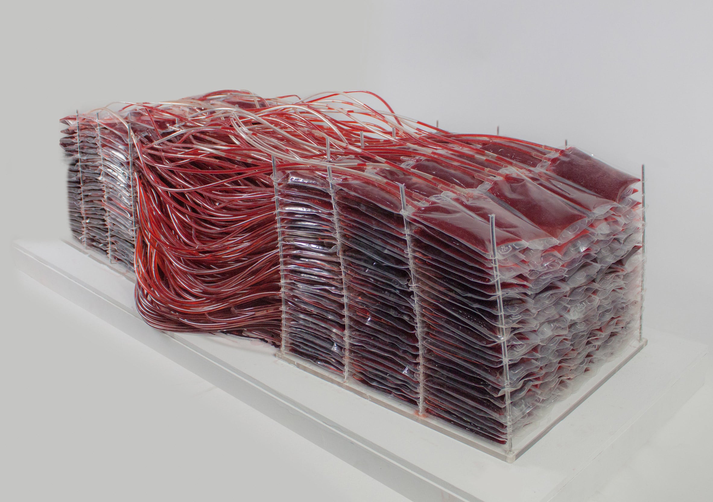 Red series, la sedia fatta di sangue di Hyun-Gi Kim | Collater.al