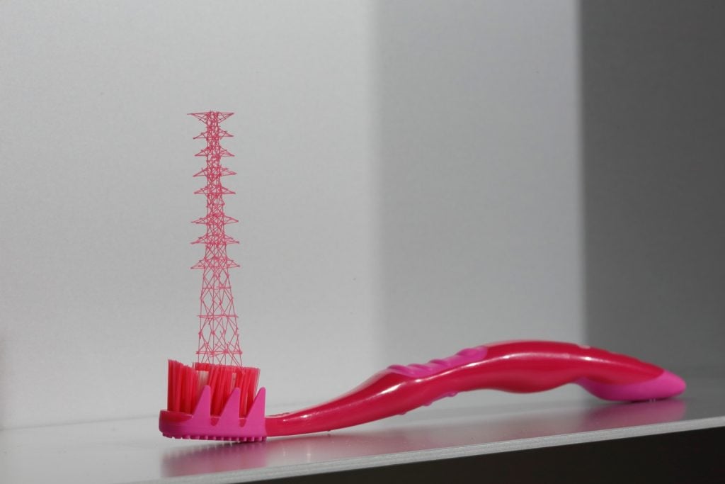 Takahiro Iwasaki, quando uno spazzolino da denti diventa un’opera d’arte | Collater.al 4