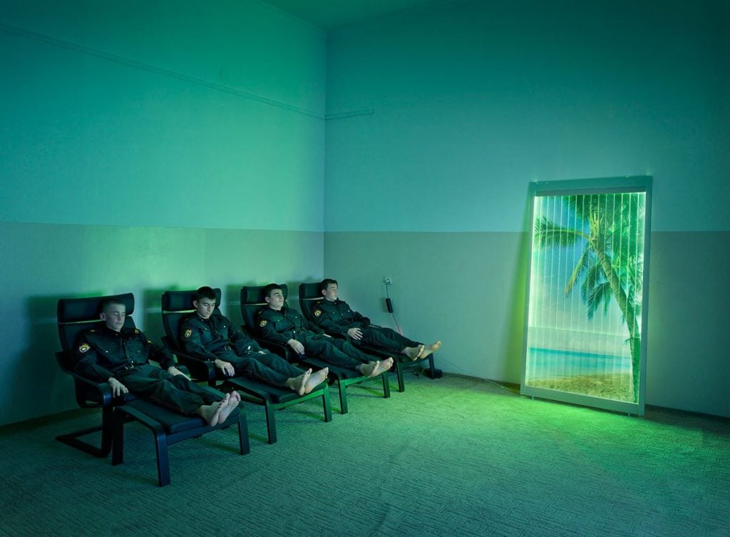 Time in Between, le surreali fiabe russe di Frank Herfort | Collater.al