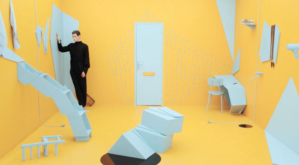 Dead Into You, il nuovo video di Laura Bonnefous | Collater.al