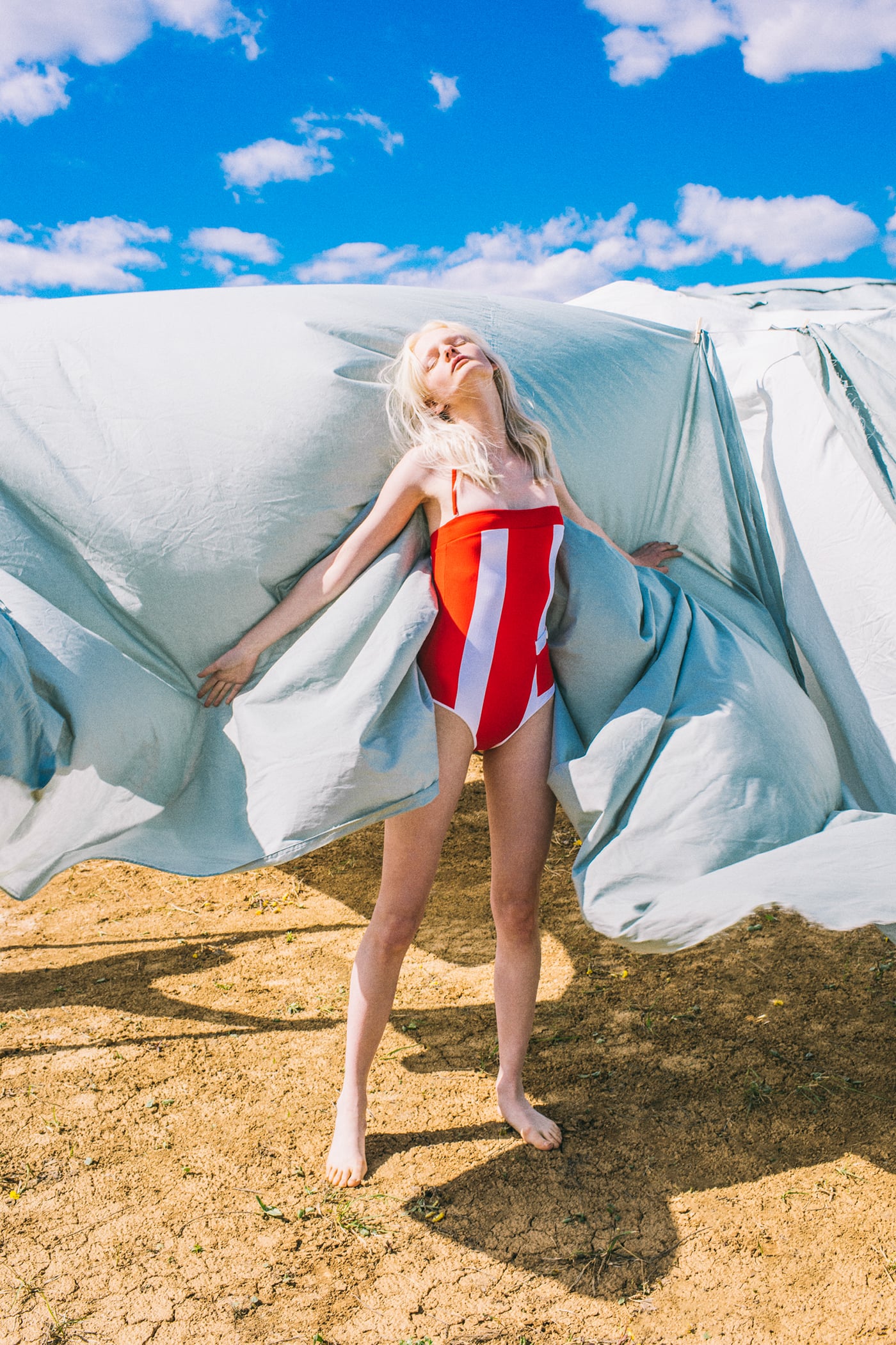 The Sun Of The White Desert, i colori del deserto nella nuova serie di Elizaveta Porodina | Collater.al