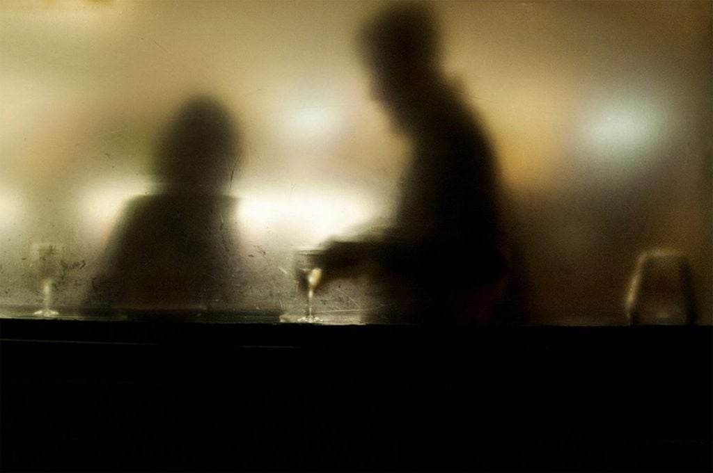 Behind A Glass, i riflessi della città nel scatti di Umberto Verdoliva | Collater.al 1