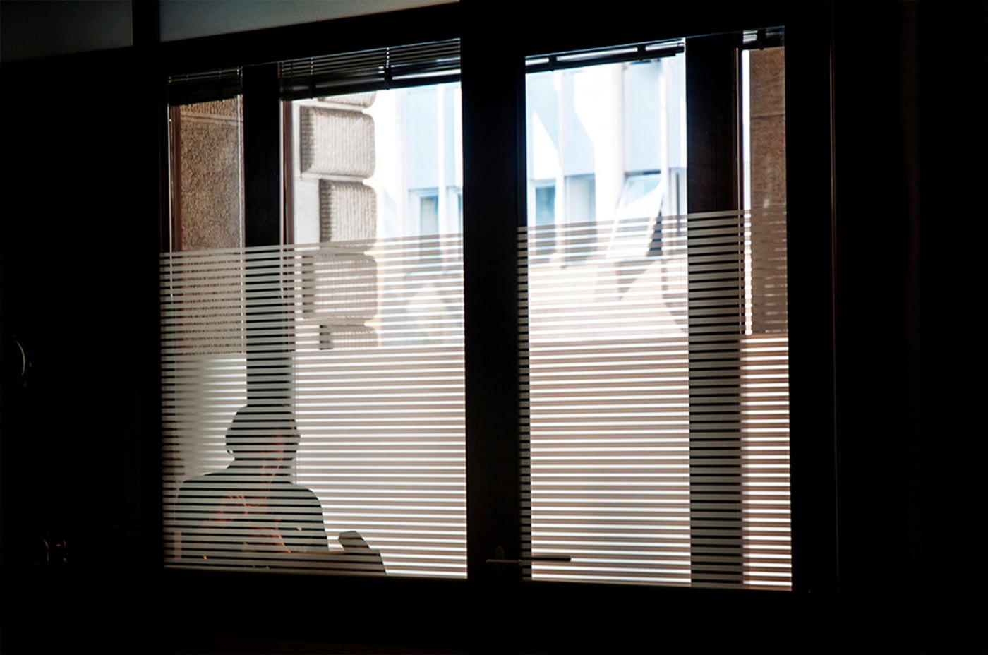 Behind A Glass, i riflessi della città nel scatti di Umberto Verdoliva | Collater.al 7