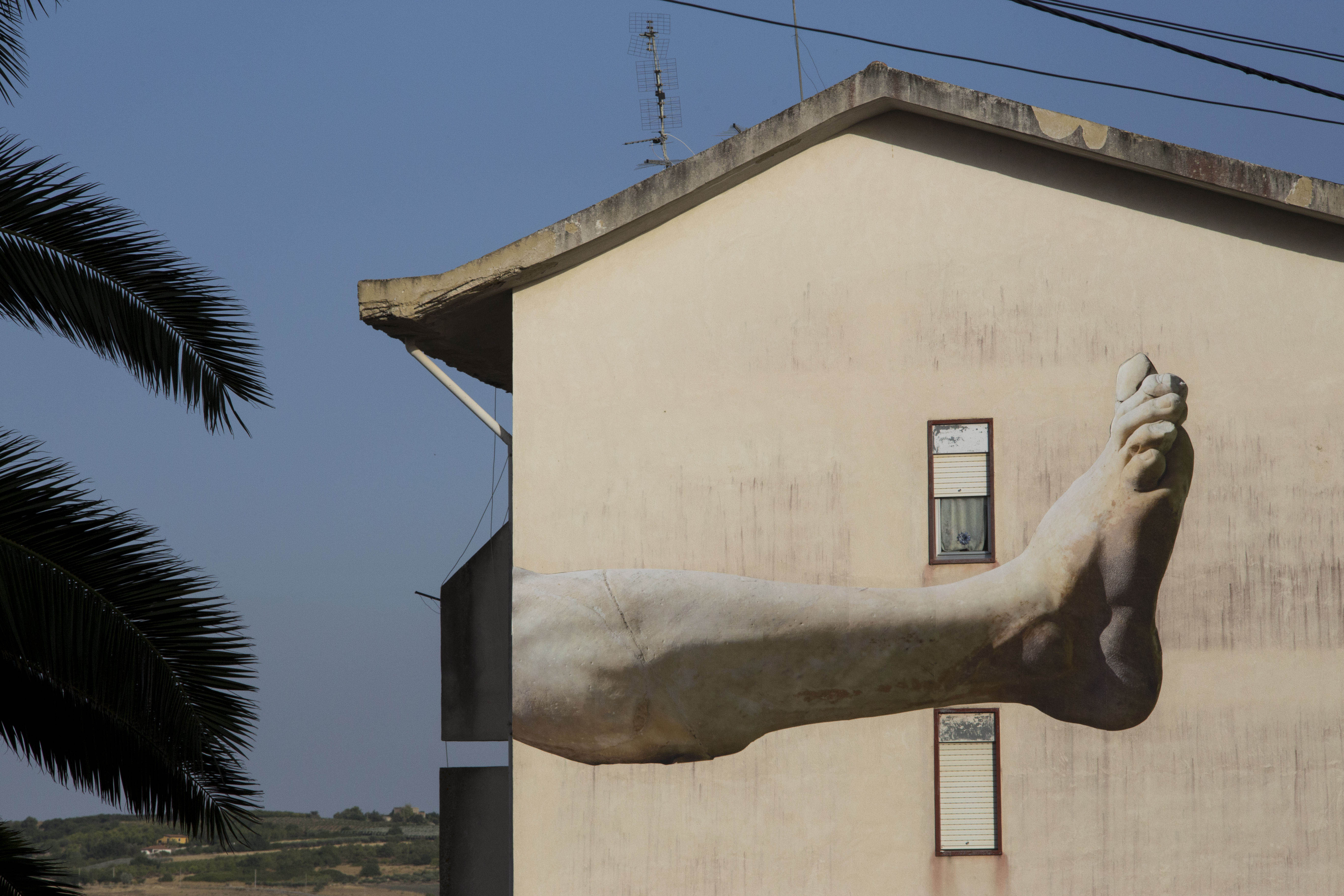 Macrosomia, il nuovo progetto di SBAGLIATO in Sicilia | Collater.al 6