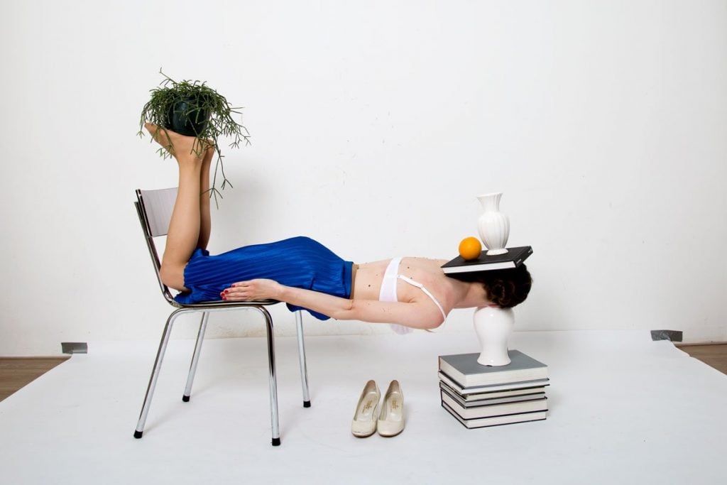 Reminiscence Of Being A Woman, l&rsquo;insolita arte concettuale di Csilla Kleny&aacute;nszki | Collater.al 3