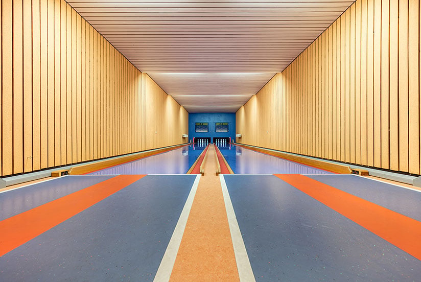 Le solitarie piste da bowling di Robert Gotzfried | Collater.al