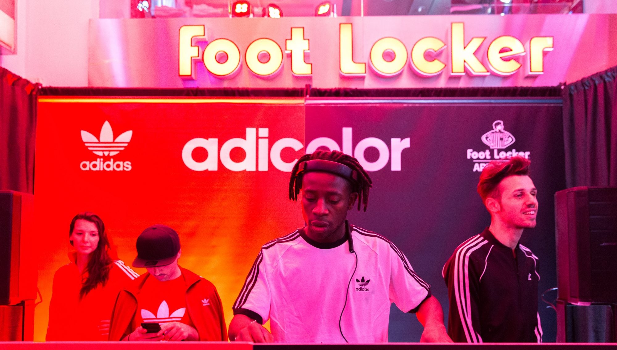 Izi per il lancio di adicolor x Foot Locker | Collater.al