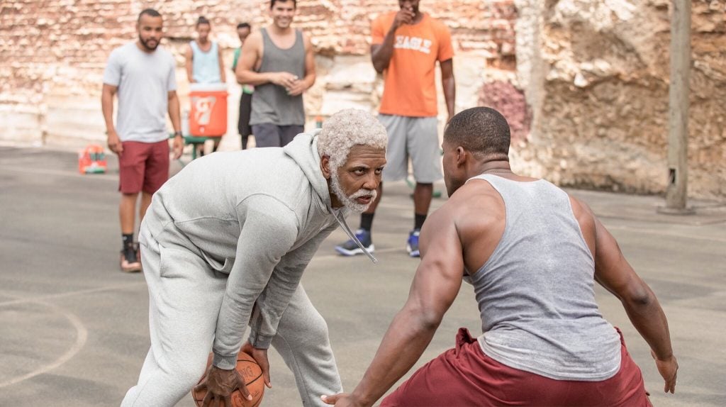 Uncle Drew, il film con Kyrie Irving e le star dell'NBA arriva al cinema | Collater.al a