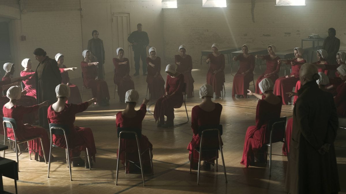 The Handmaid's Tale sta per tornare sul piccolo schermo | Collater.al 5