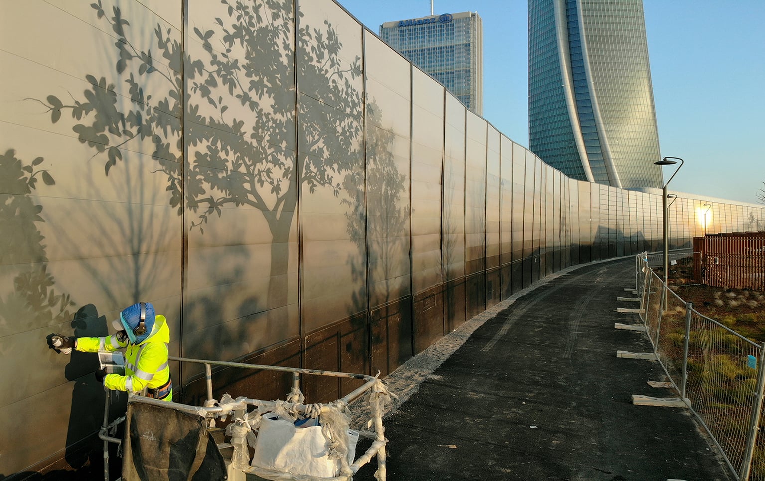 Un muro contro i muri, ultima opera di Eron a Milano City Life | Collater.al 5