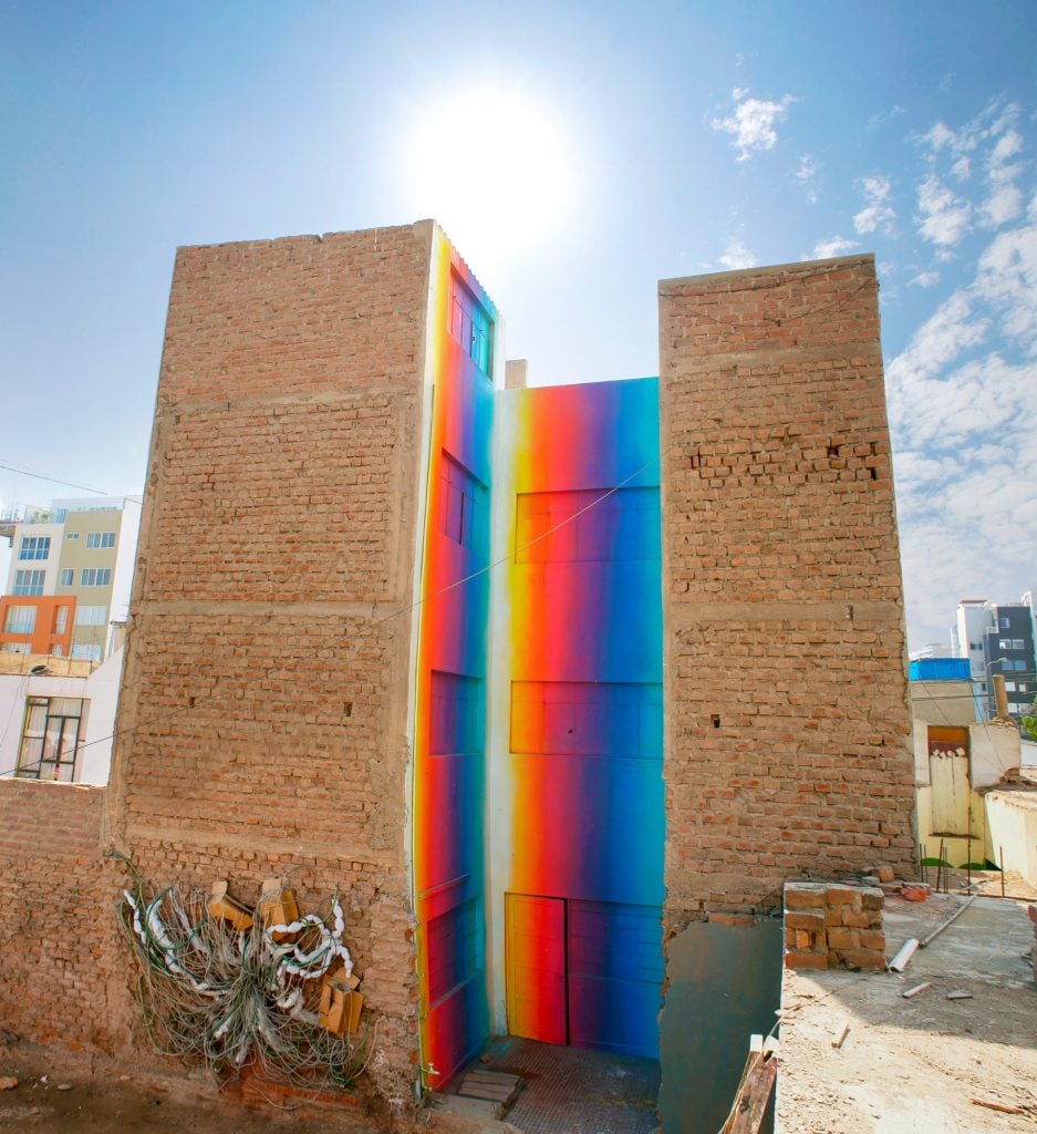 I murales pieni di colore di Xomatok | Collater.al 1