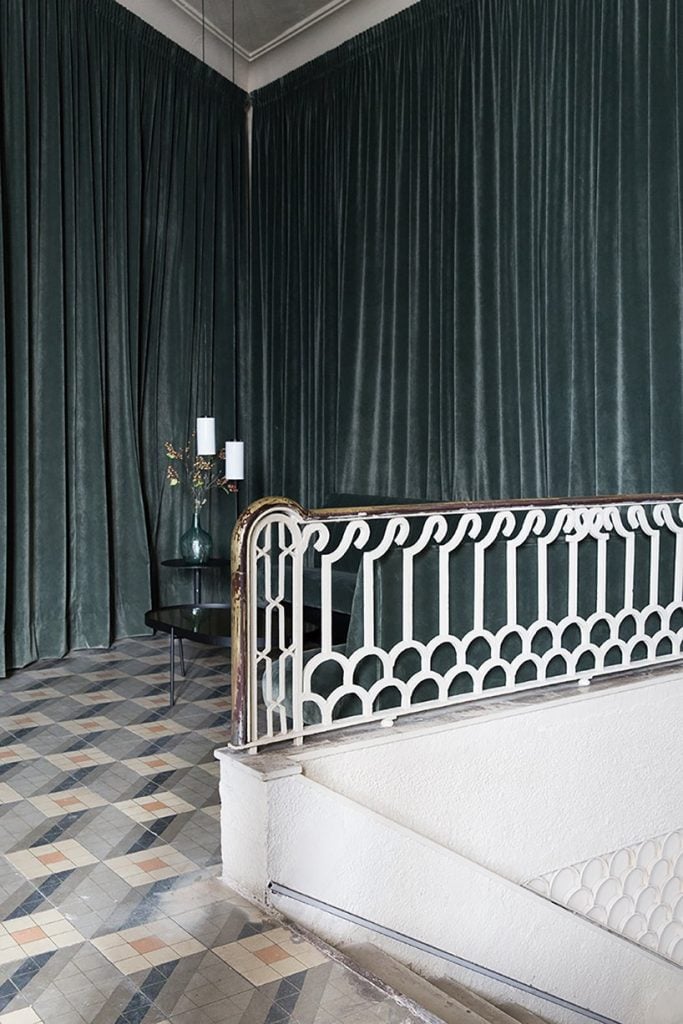 Il restyling di Plantea Studio cinema a luci rosse di Madrid | Collater.al 4