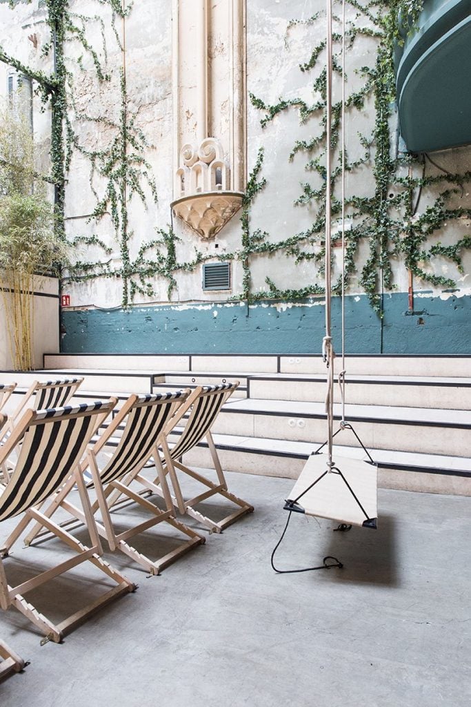 Il restyling di Plantea Studio cinema a luci rosse di Madrid | Collater.al 7