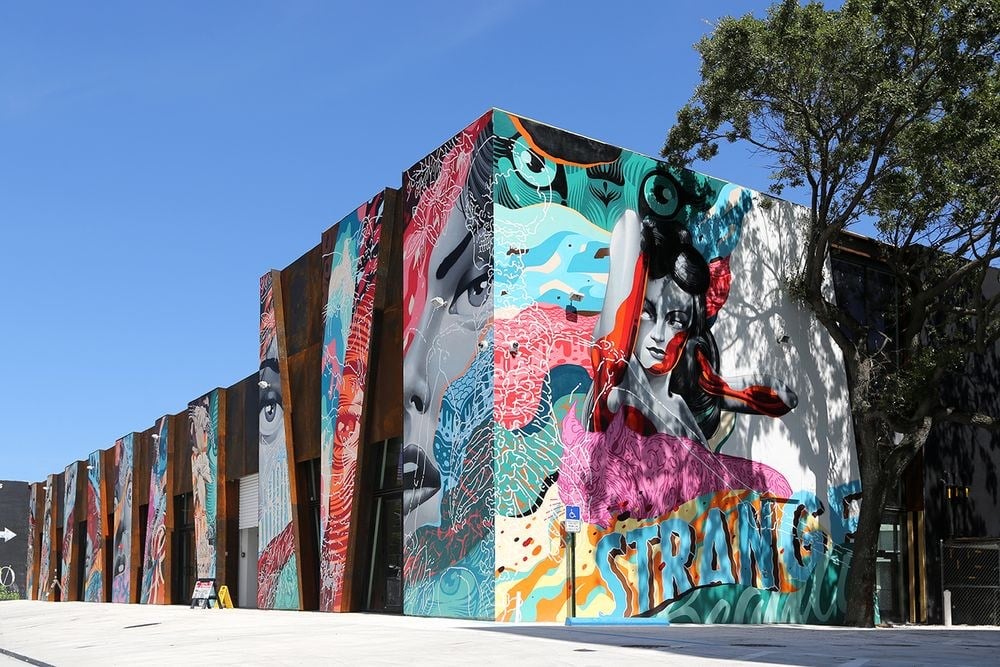 Gli enormi murales dello street artist Tristan Eaton | Collater.al 10