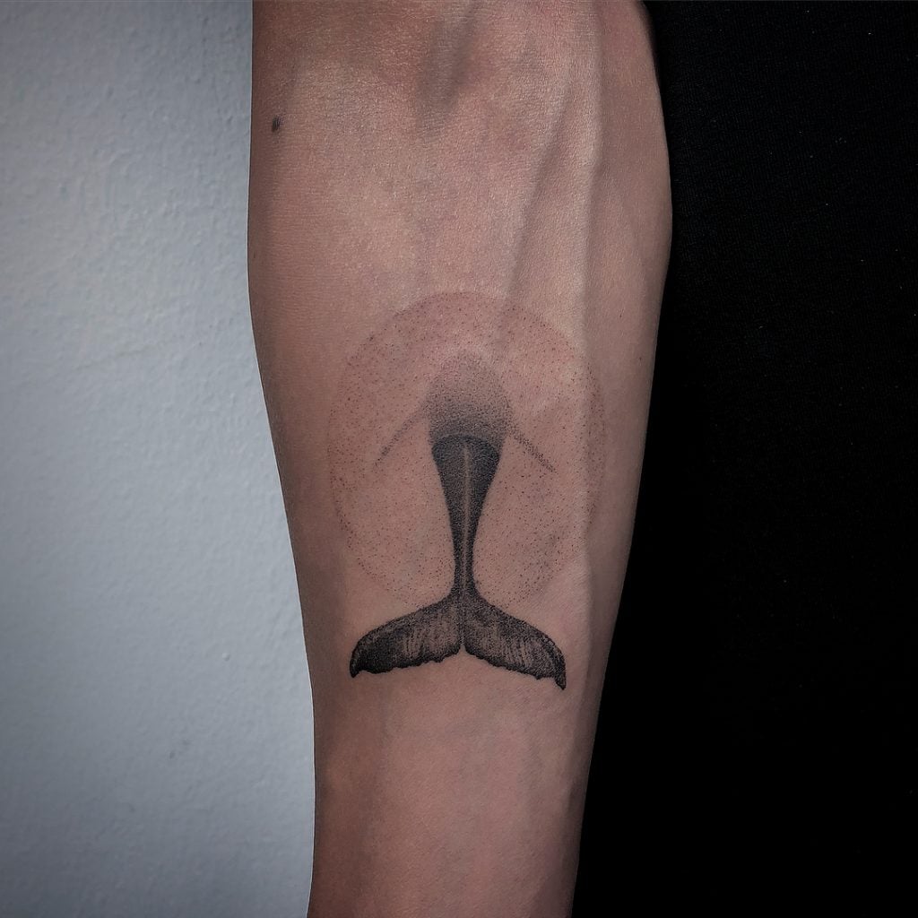 Blackdotkime e i tatuaggi che si rifanno al puntinismo | Collater.al