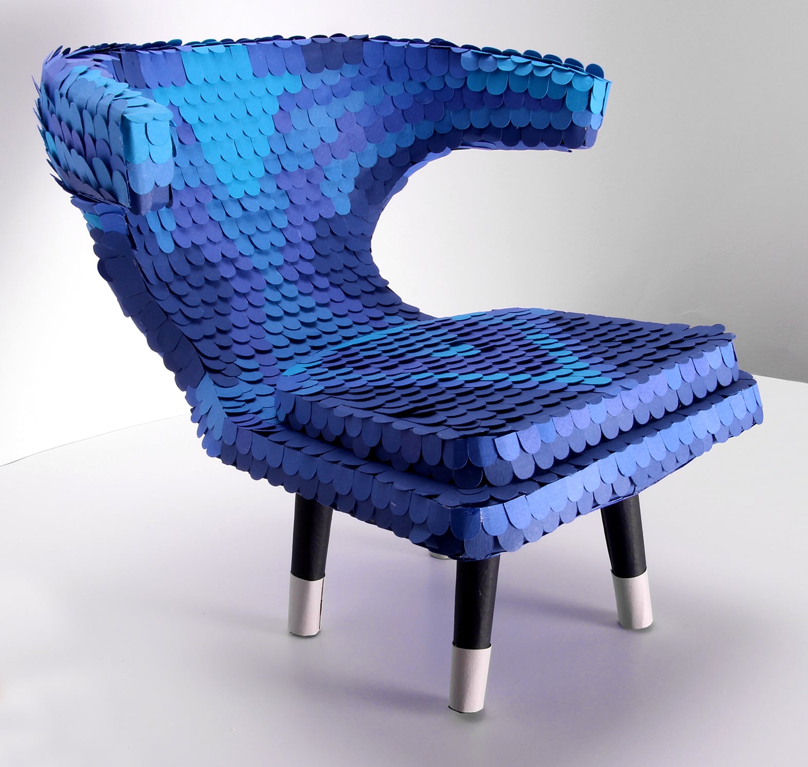Lisa Lloyd crea delle stupende sculture di carta in 3D | Collater.al