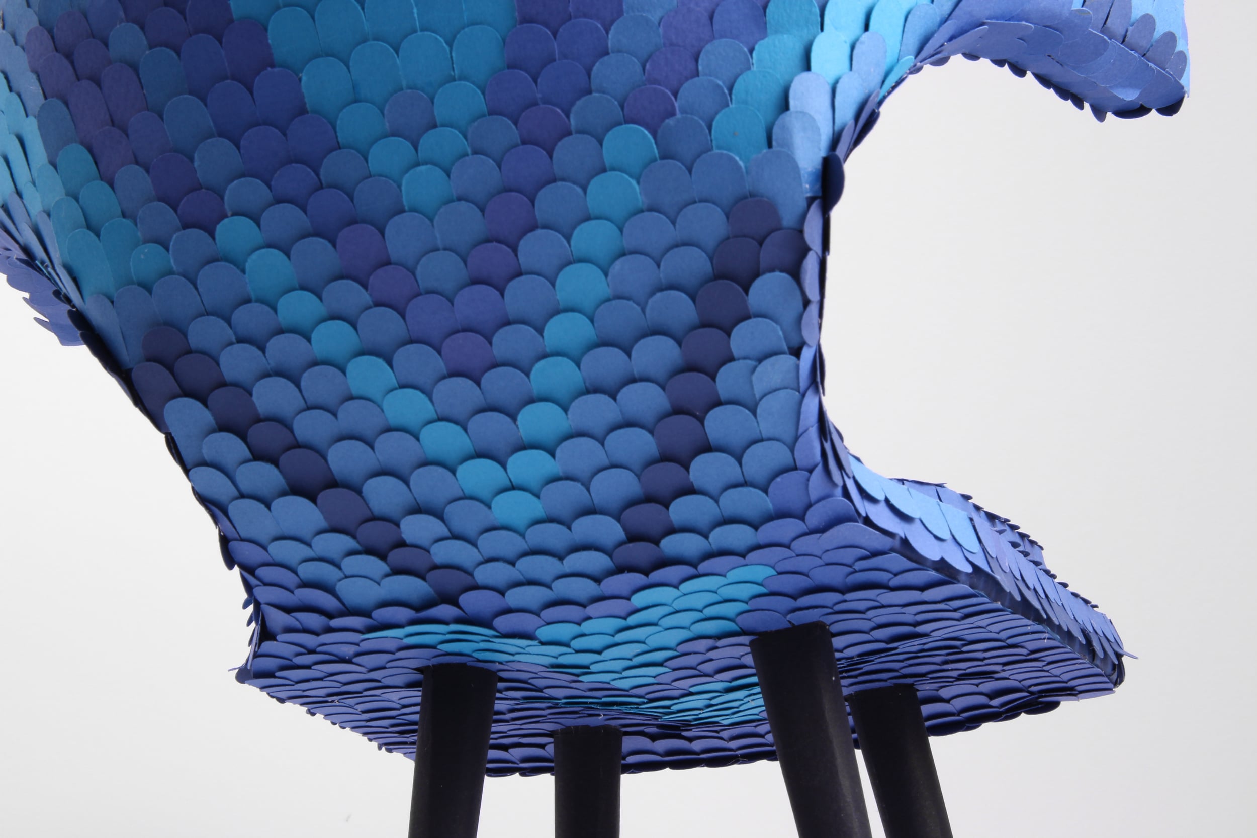 Lisa Lloyd crea delle stupende sculture di carta in 3D | Collater.al