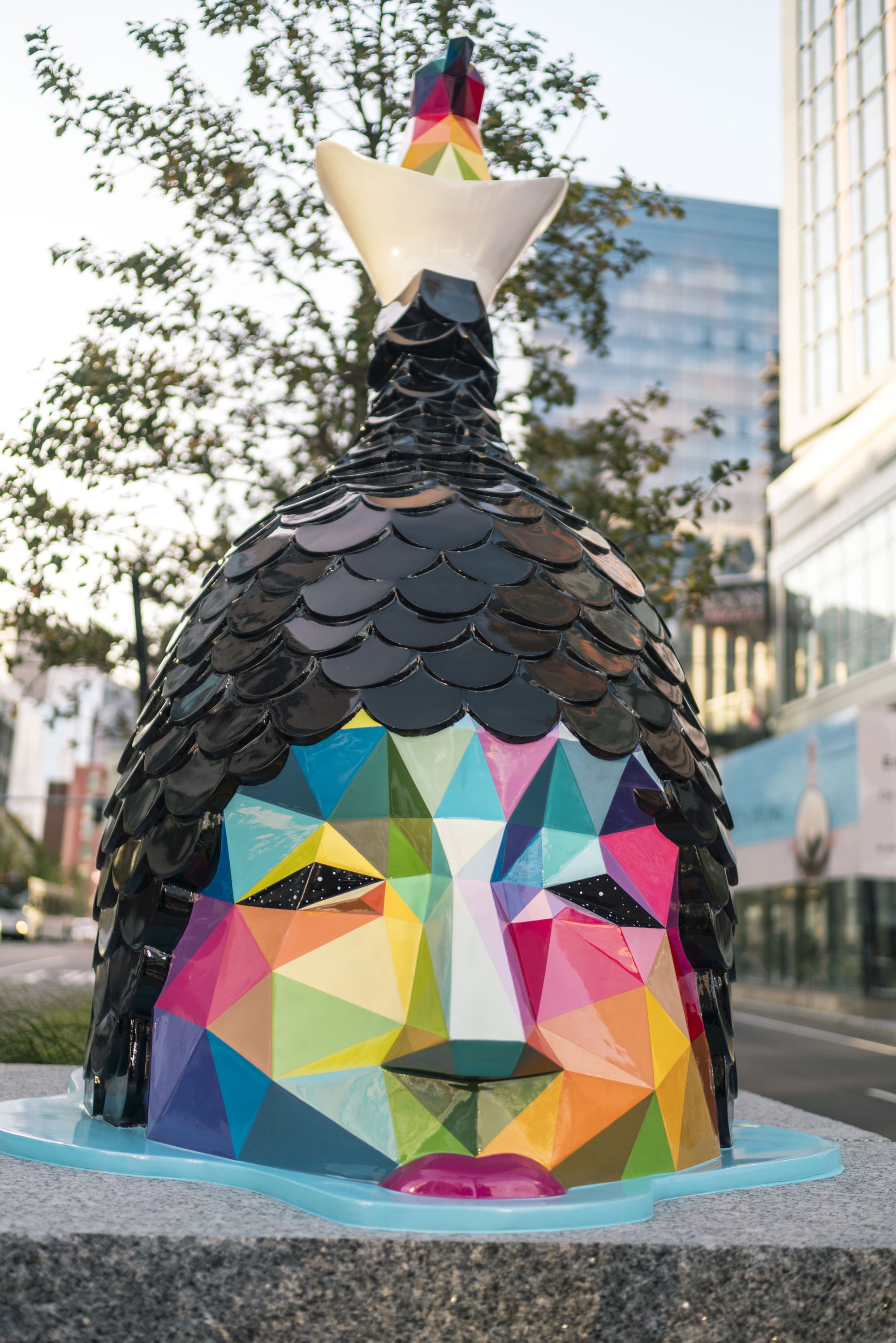 Le coloratissime sculture di Okuda San Miguel a Boston | Collater.al