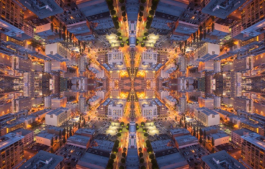 Mirror City | Collater.al