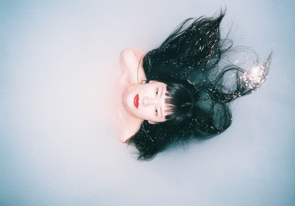 Strano è bello, gli scatti NSFW di Fish Zhang | Collater.al